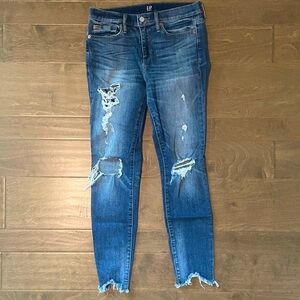 Women’s Gap Skinny Jeans distressed jeans Gap True Skinny stretch size 29 reg